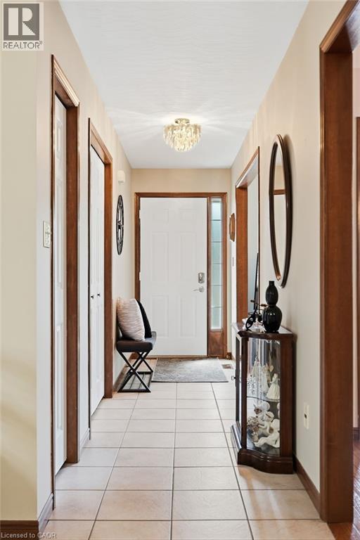 210 Bastille Street, Hamilton, Ontario  L9B 2G5 - Photo 4 - 40853605