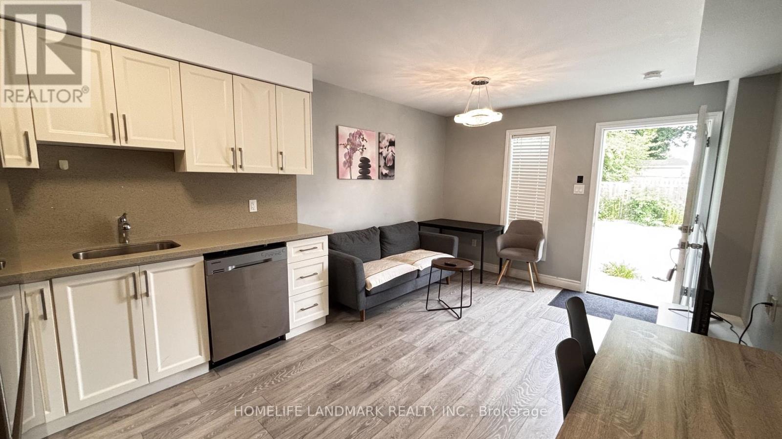 122 Courtland Avenue E, Waterloo, Ontario  N2G 0B8 - Photo 6 - X13645966