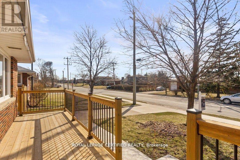 38 Collier Road N, Thorold, Ontario  L2V 2X3 - Photo 2 - X13645990