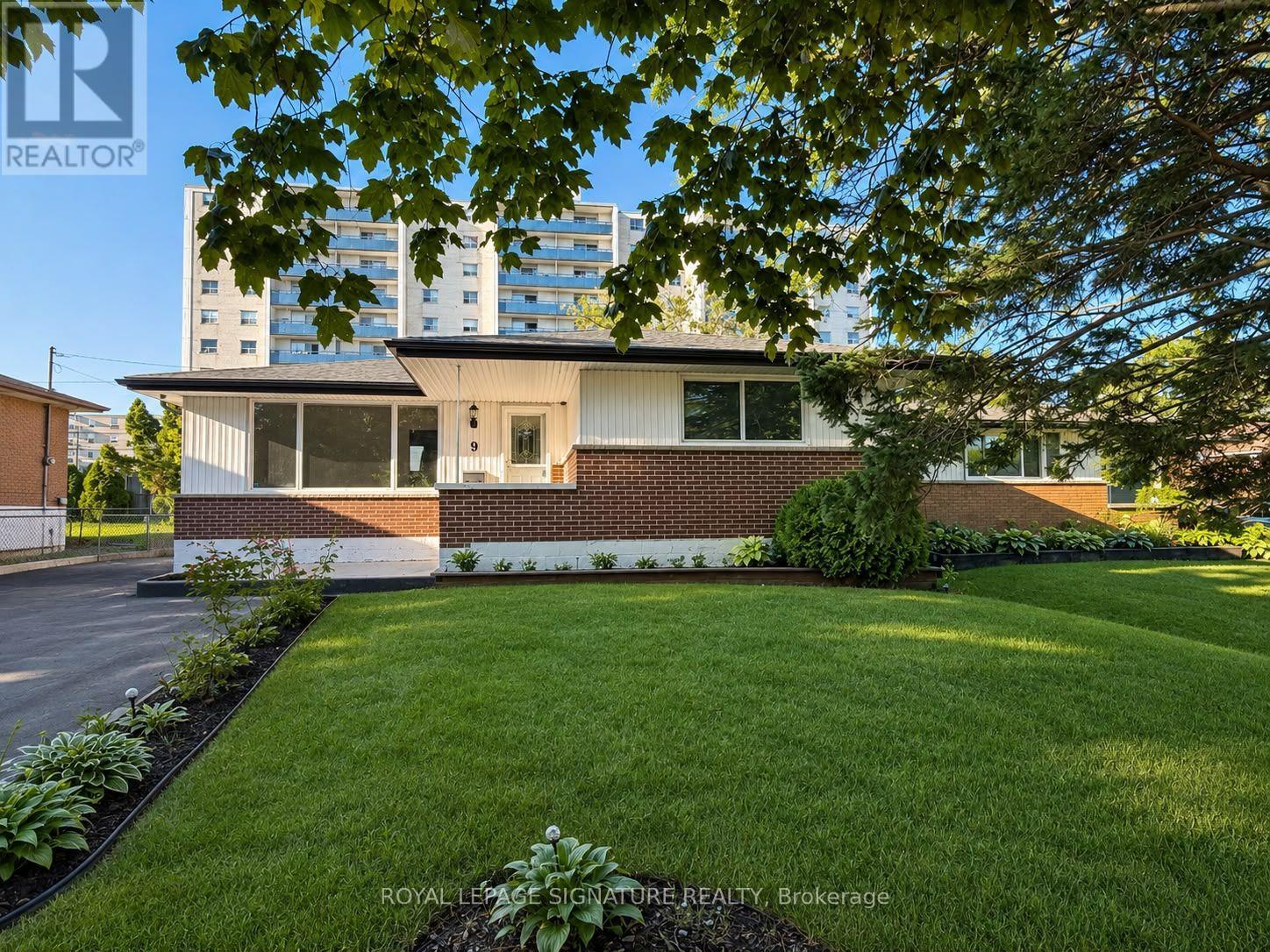 UPPER - 9 FIELDWAY DRIVE