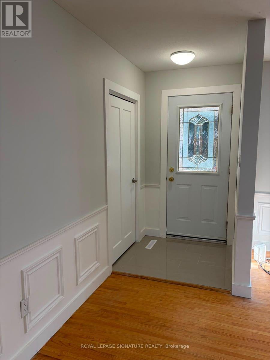 Upper - 9 Fieldway Drive, Hamilton, Ontario  L9A 2L2 - Photo 4 - X13646132