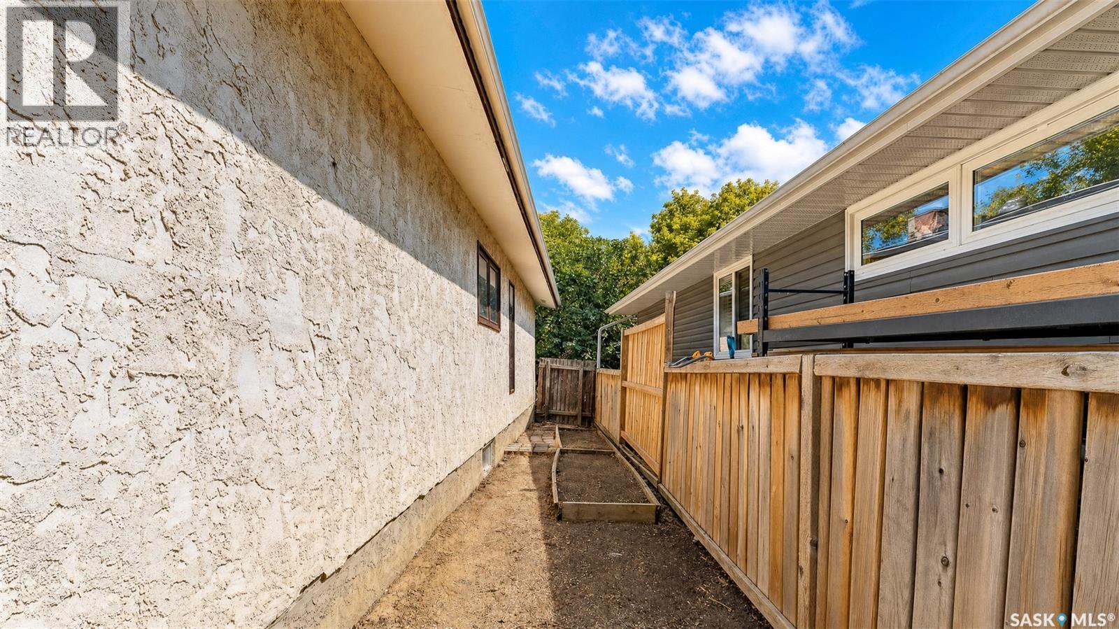 6142 7th Avenue N, Regina, Saskatchewan  S4T 7G8 - Photo 28 - SK044779