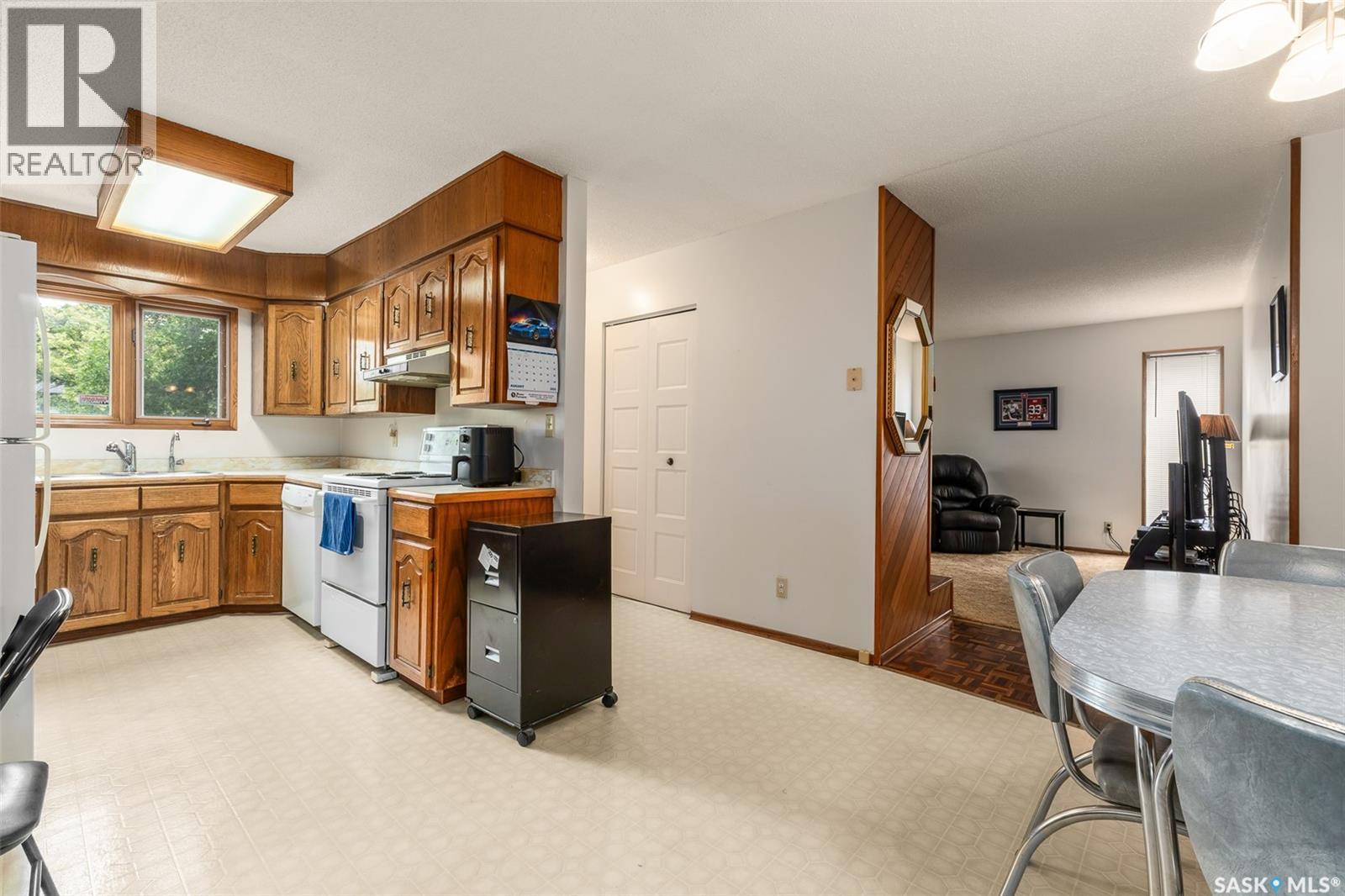 6142 7th Avenue N, Regina, Saskatchewan  S4T 7G8 - Photo 4 - SK044779