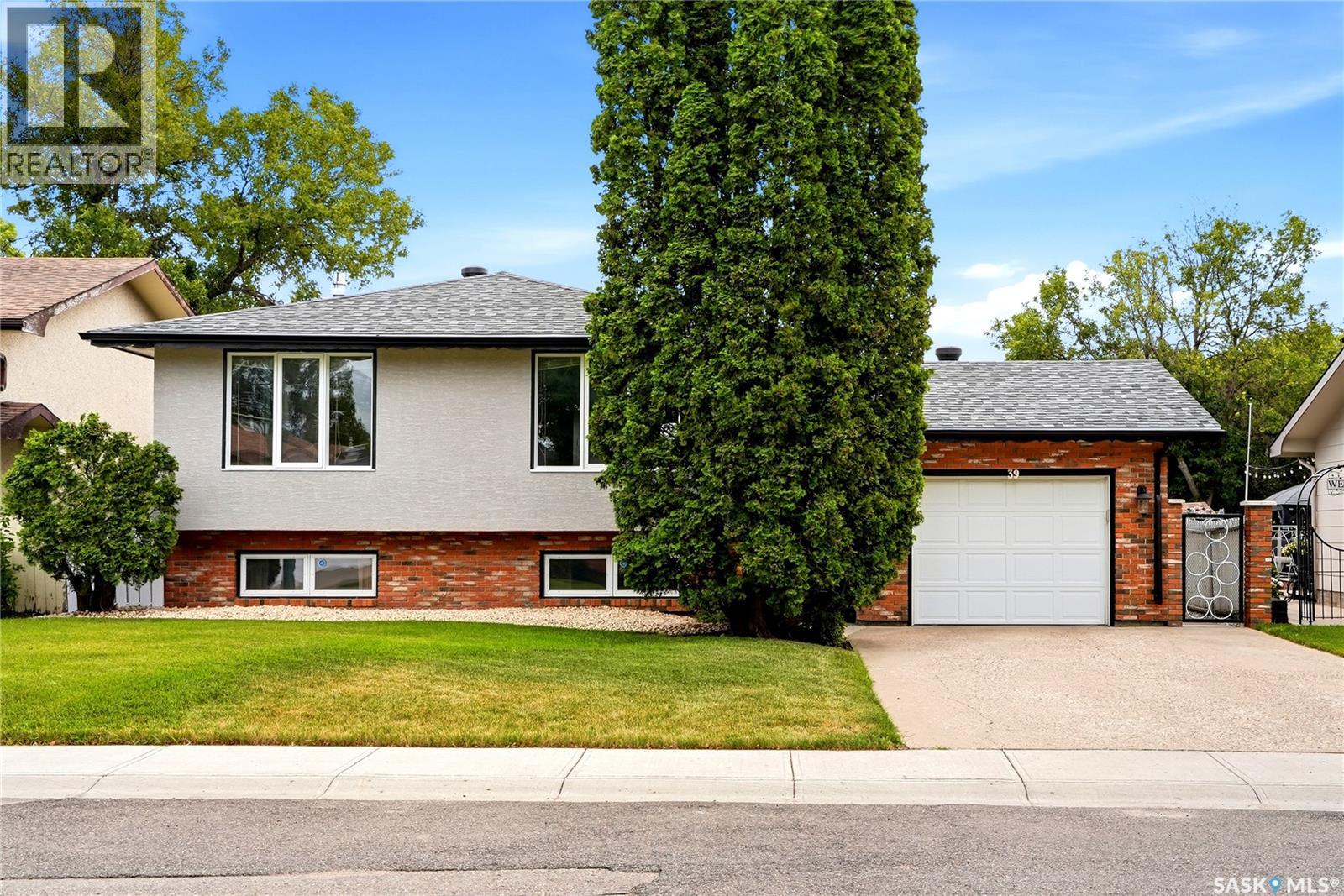 39 Hayes CRESCENT, regina, Saskatchewan