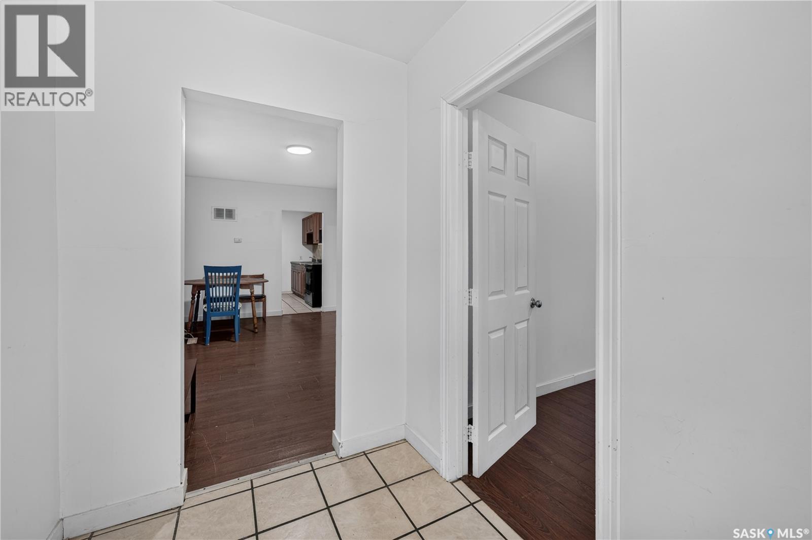 1812 Ottawa Street, Regina, Saskatchewan  S4P 1P4 - Photo 2 - SK044462