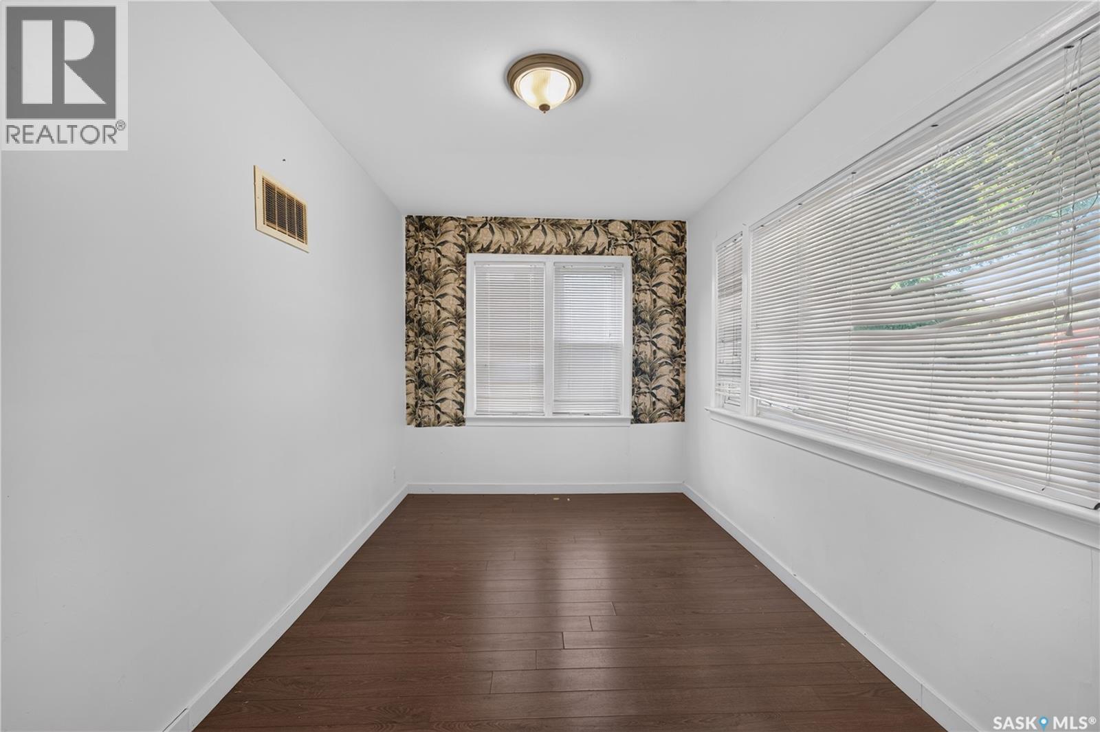 1812 Ottawa Street, Regina, Saskatchewan  S4P 1P4 - Photo 5 - SK044462