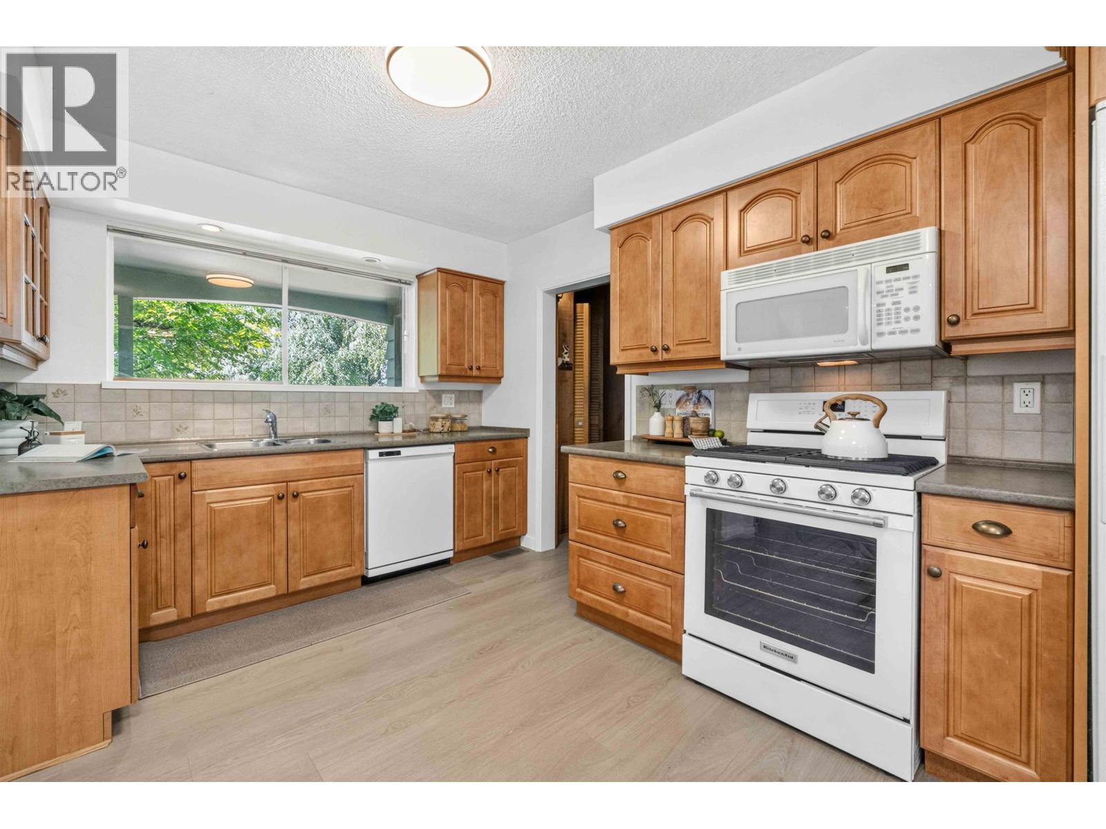 1168 Charland Avenue, Coquitlam, British Columbia  V3K 3L1 - Photo 13 - R3152514