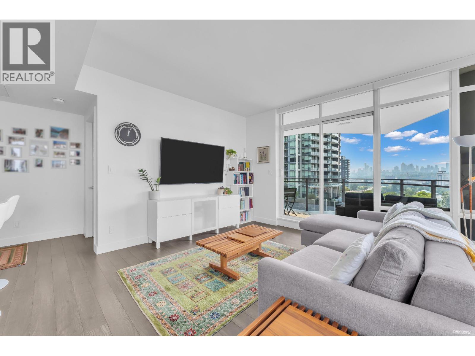 910 2008 Rosser Avenue, Burnaby, British Columbia  V5C 0H8 - Photo 11 - R3152910