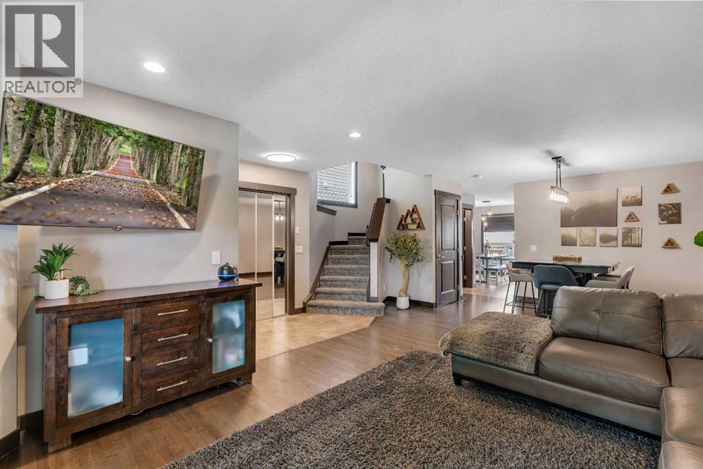 91 Panora Square Nw, Calgary, Alberta  T3K 0R3 - Photo 7 - A2331507