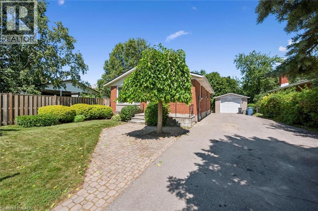 95 Mountford Drive, Guelph, Ontario  N1E 6E7 - Photo 3 - 40847350