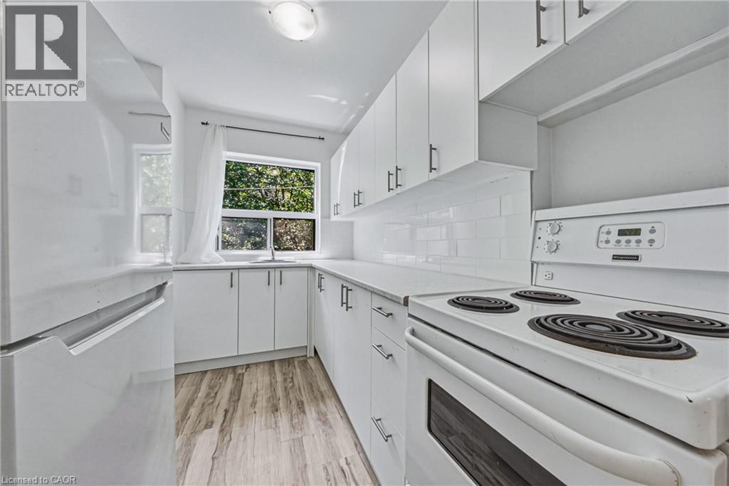 325A JAMES Street S Unit# 401