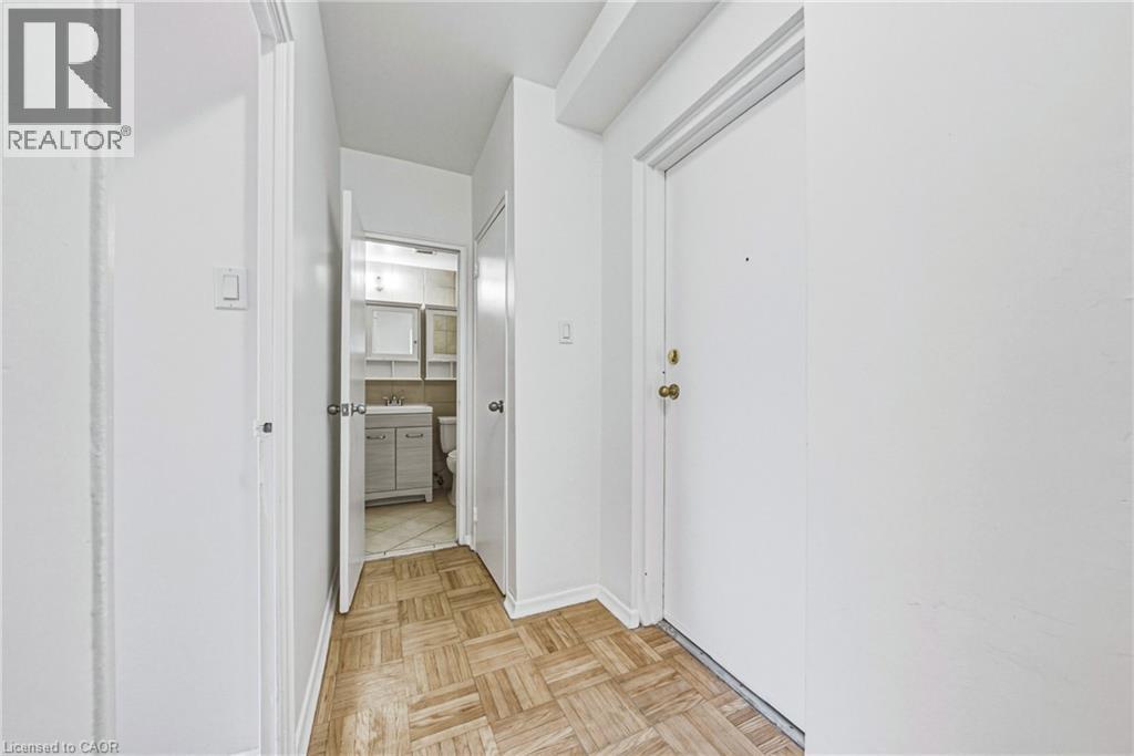 325A JAMES Street S Unit# 401