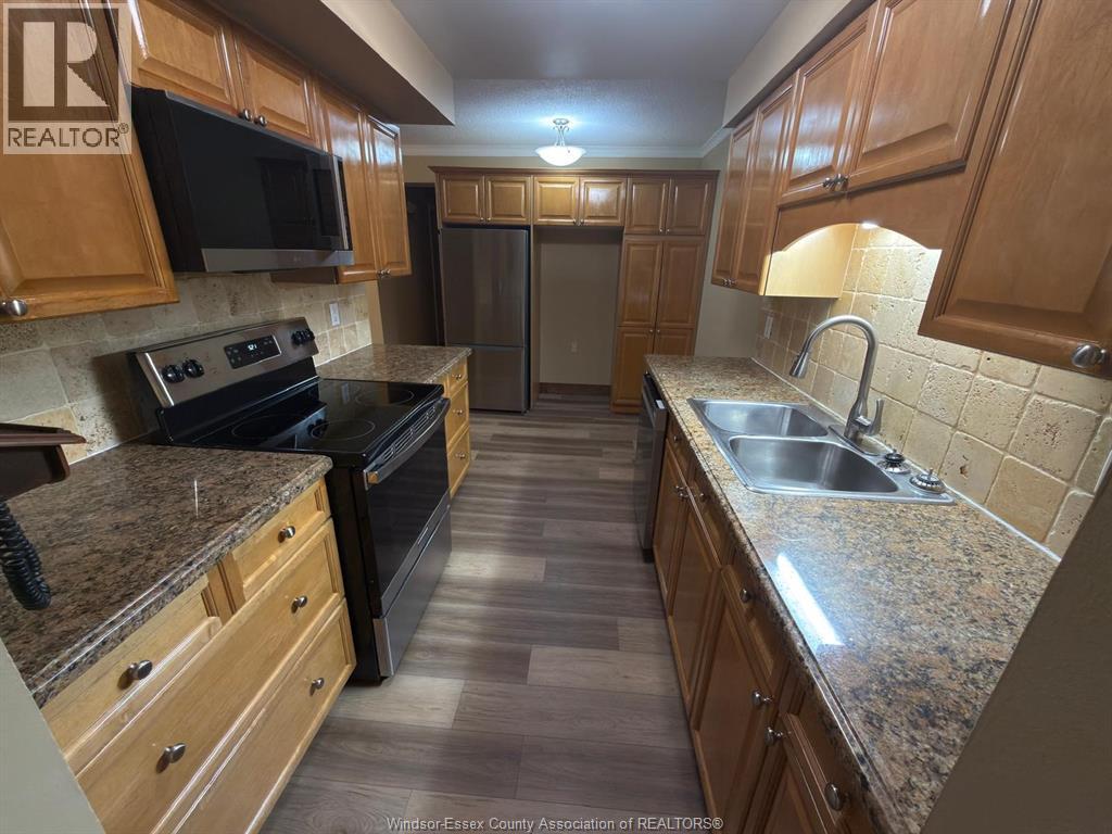 380 Pelissier Street Unit# 2402, Windsor, Ontario N9A 6V7 - Photo 4 - 26019022