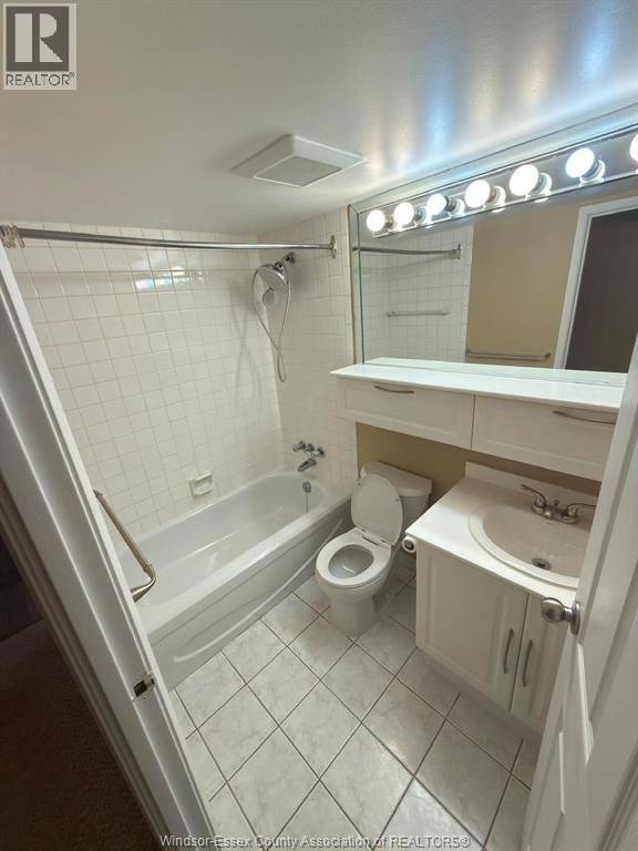 380 Pelissier Street Unit# 2402, Windsor, Ontario N9A 6V7 - Photo 9 - 26019022
