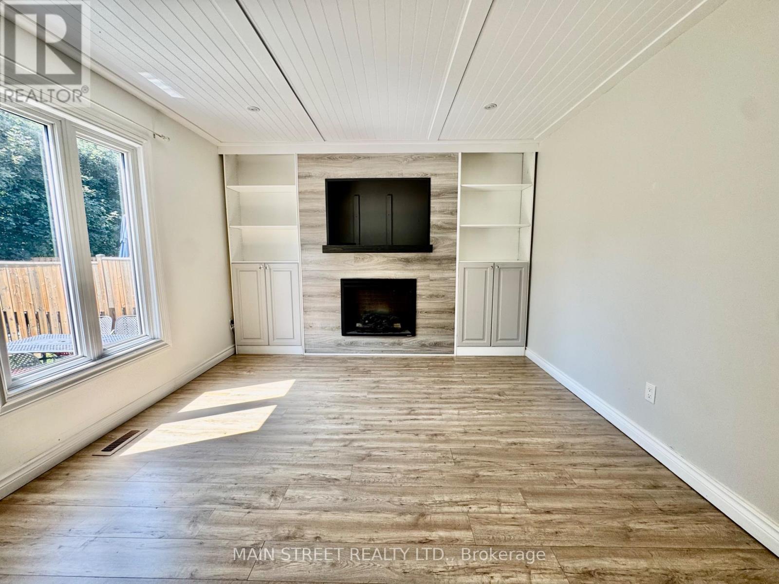 233 Thoms Crescent, Newmarket, Ontario  L3Y 1C9 - Photo 8 - N13645958
