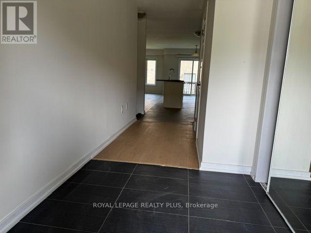 4 Prestwick Street, Hamilton, Ontario  L8J 0K6 - Photo 2 - X13623392