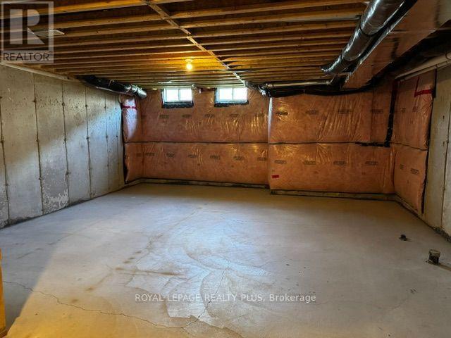 4 Prestwick Street, Hamilton, Ontario  L8J 0K6 - Photo 4 - X13623392