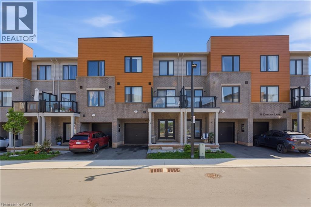 92 DRYDEN Lane, Hamilton, Ontario