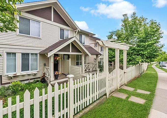 41 4401 Blauson Boulevard, Abbotsford, British Columbia  V3G 0A4 - Photo 2 - R3152071