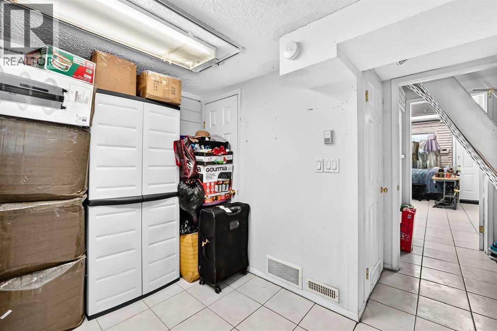 632 Marsh Road NE, Calgary, Alberta  T3E 5B3 - Photo 17 - A2334417