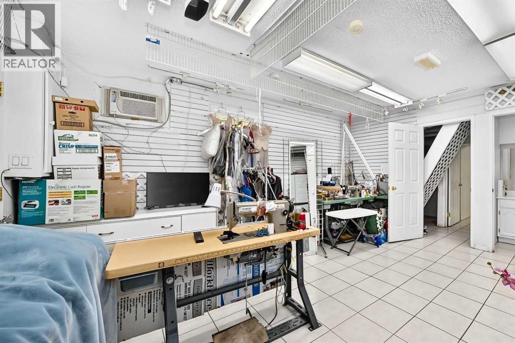 632 Marsh Road NE, Calgary, Alberta  T3E 5B3 - Photo 10 - A2334417