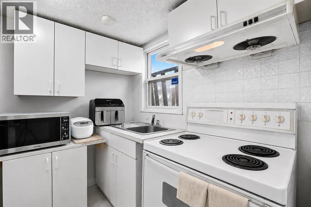 632 Marsh Road NE, Calgary, Alberta  T3E 5B3 - Photo 12 - A2334417