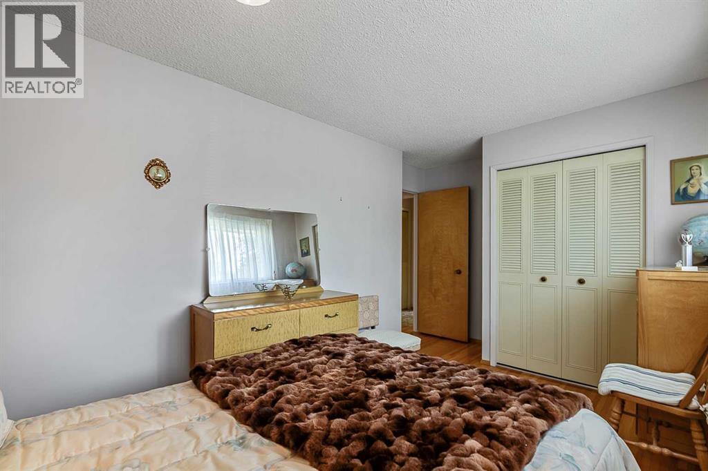 832 Canna Crescent SW, Calgary, Alberta  T2W 1N9 - Photo 13 - A2334420