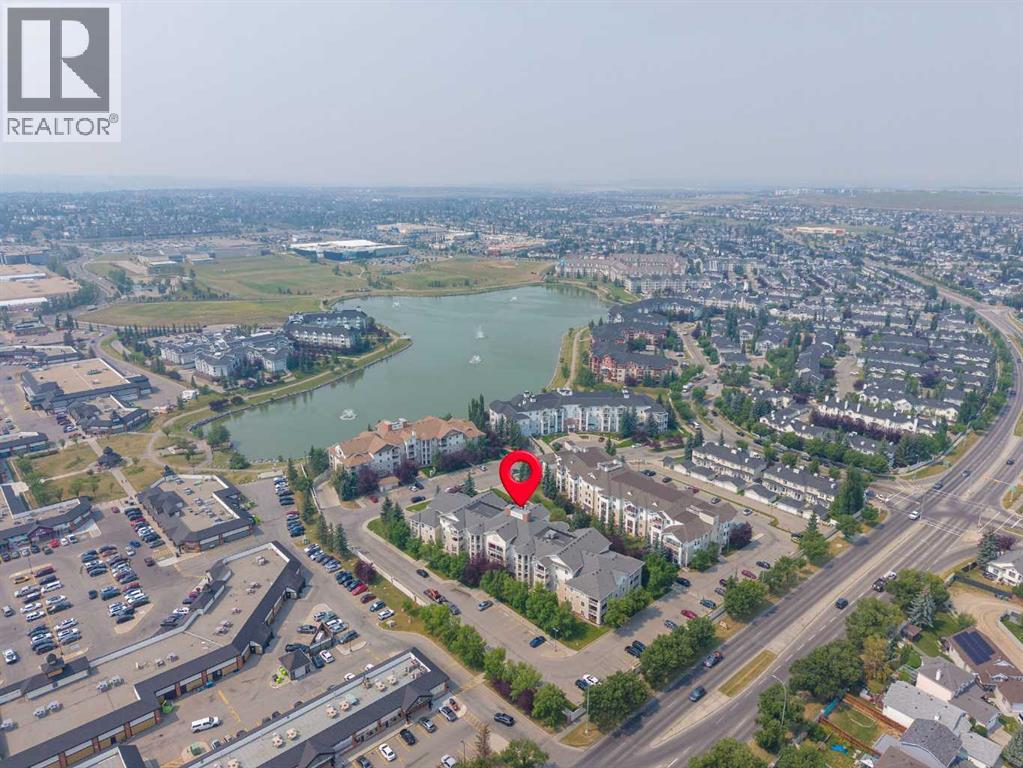 102, 17 Country Village Bay NE, Calgary, Alberta  T3K 5Z3 - Photo 1 - A2335212