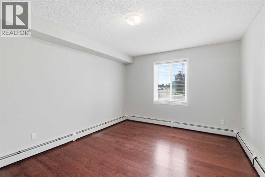 102, 17 Country Village Bay NE, Calgary, Alberta  T3K 5Z3 - Photo 8 - A2335212