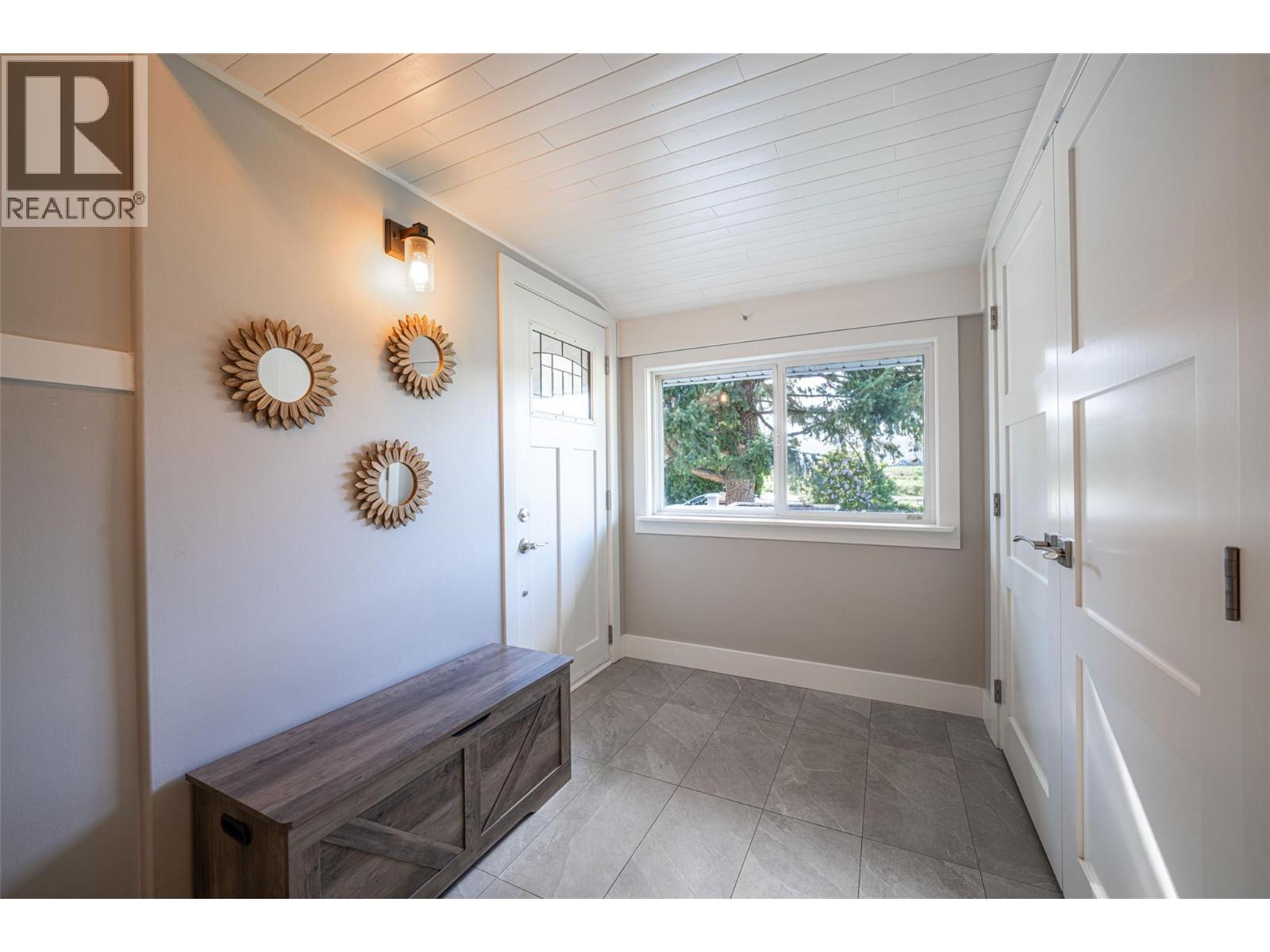 201 Mail Road, Kelowna, British Columbia  V1V 2G6 - Photo 7 - 10389265