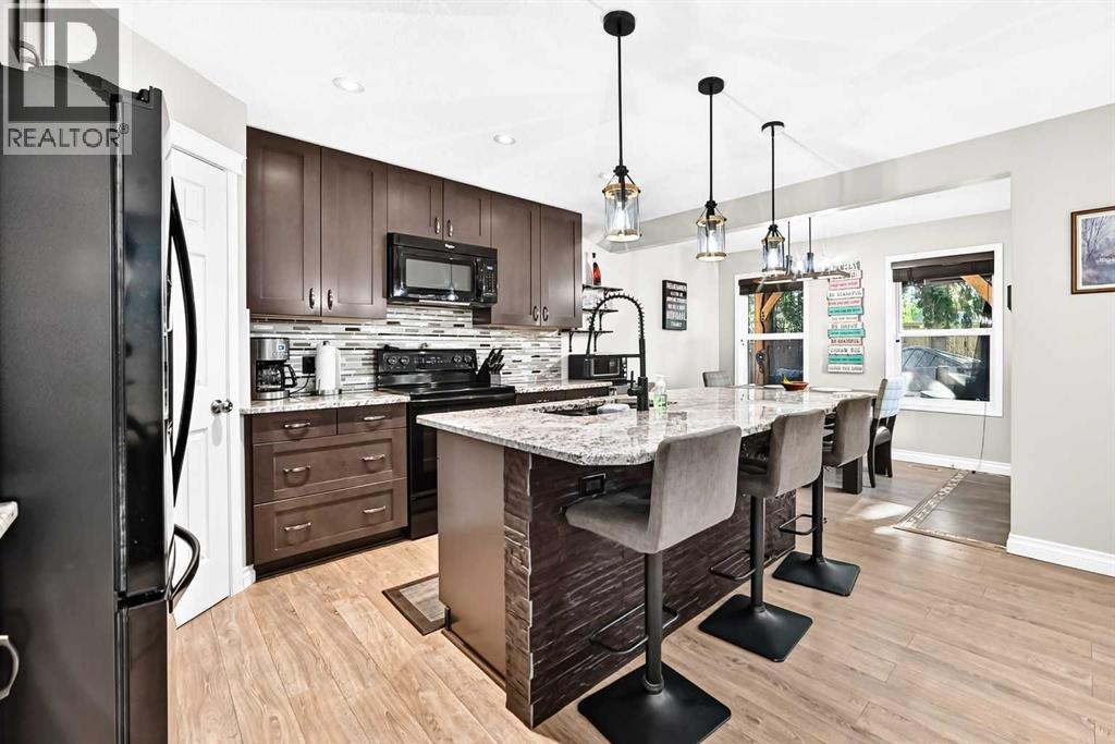 265 Bridleridge View SW, Calgary, Alberta  T2Y 0E6 - Photo 3 - A2335332