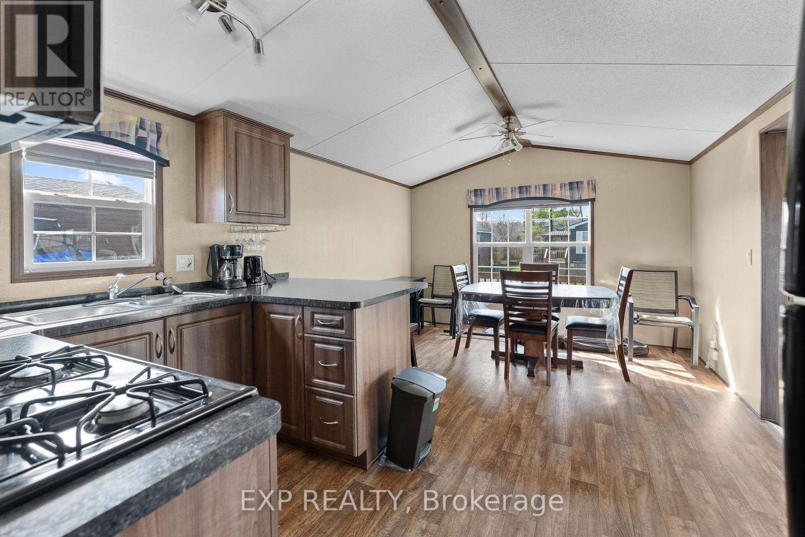 110 - 1501 Line 8 Road, Niagara-On-The-Lake, Ontario  L0S 1J0 - Photo 11 - X13646324