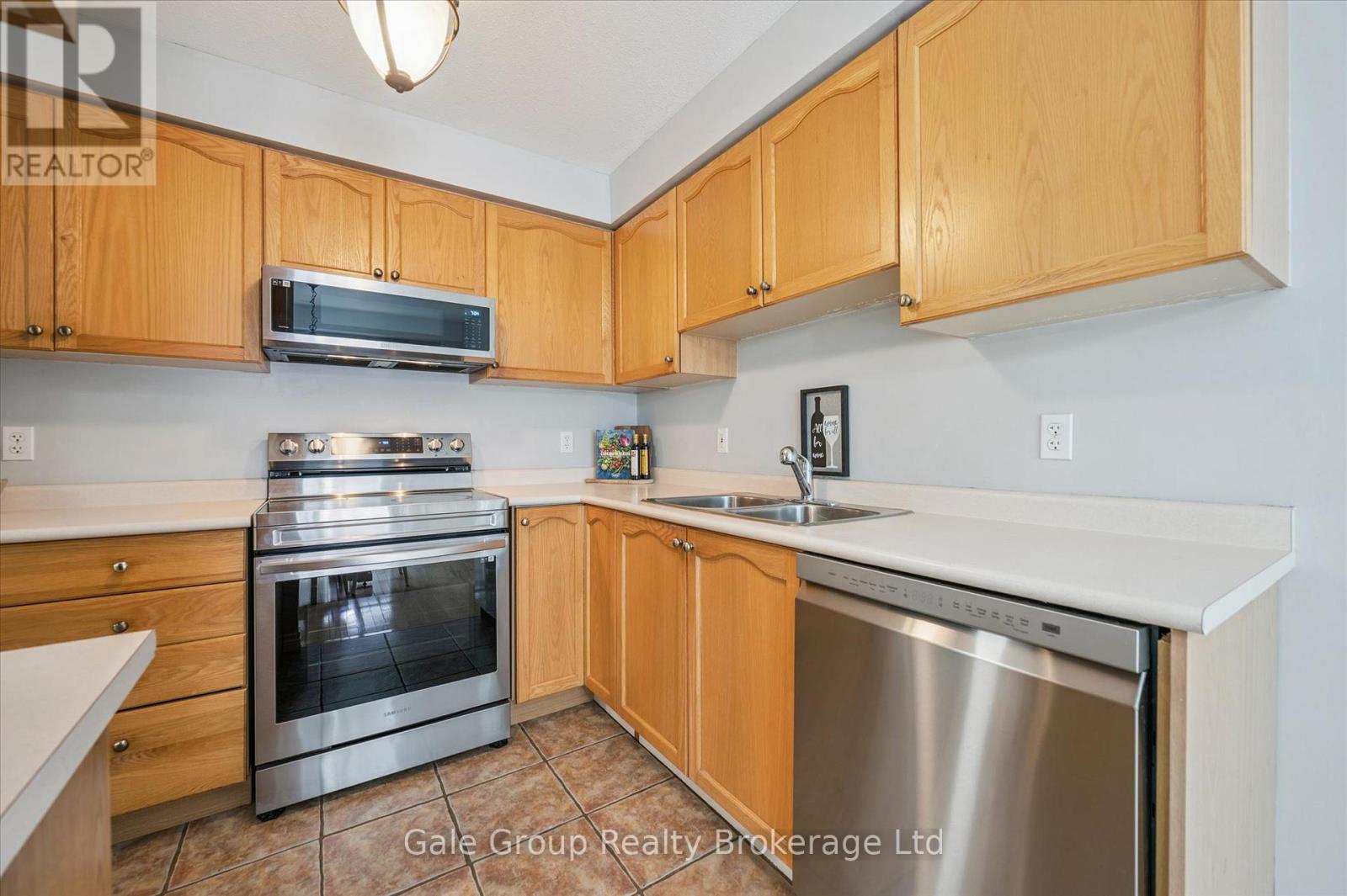 116 Gibbons Drive, Centre Wellington, Ontario  N1M 3W2 - Photo 13 - X13646344