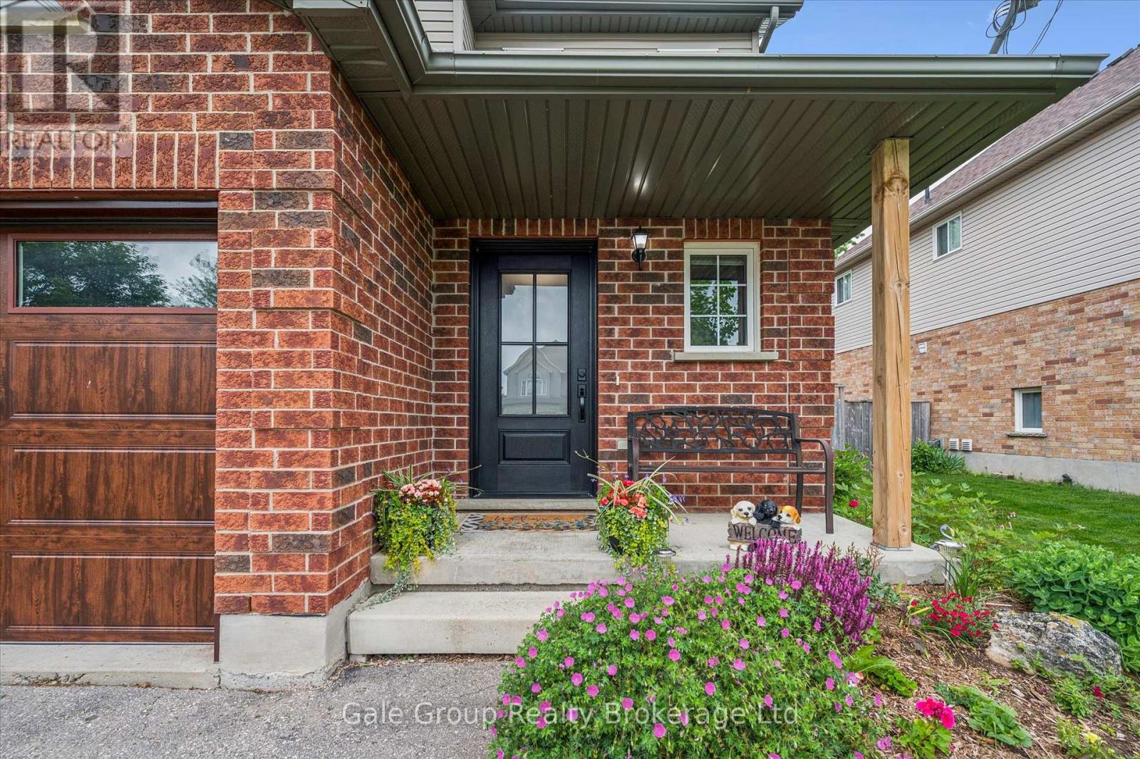 116 Gibbons Drive, Centre Wellington, Ontario  N1M 3W2 - Photo 2 - X13646344
