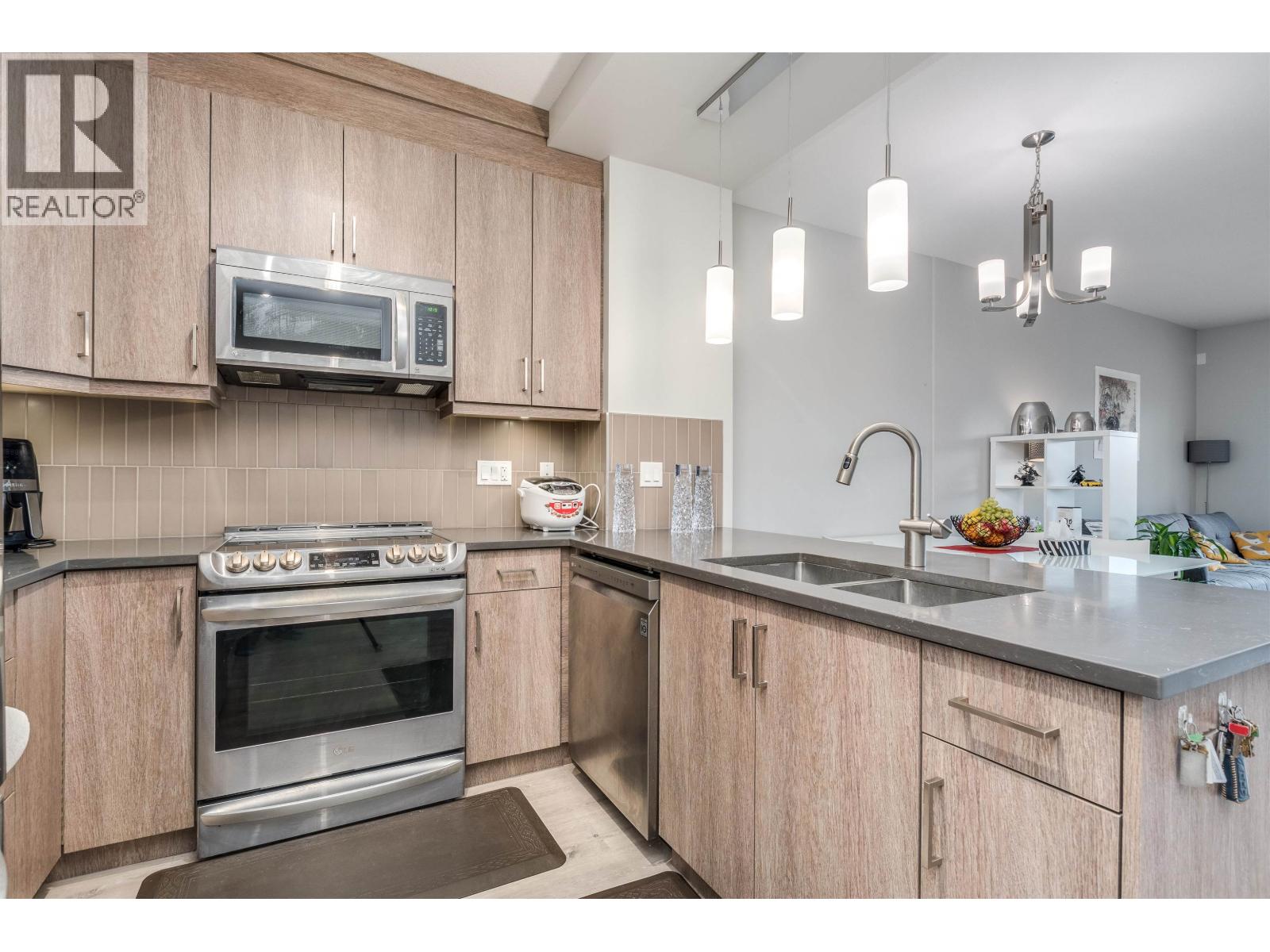 107 3525 Chandler Street, Coquitlam, British Columbia  V3E 0L9 - Photo 7 - R3153333