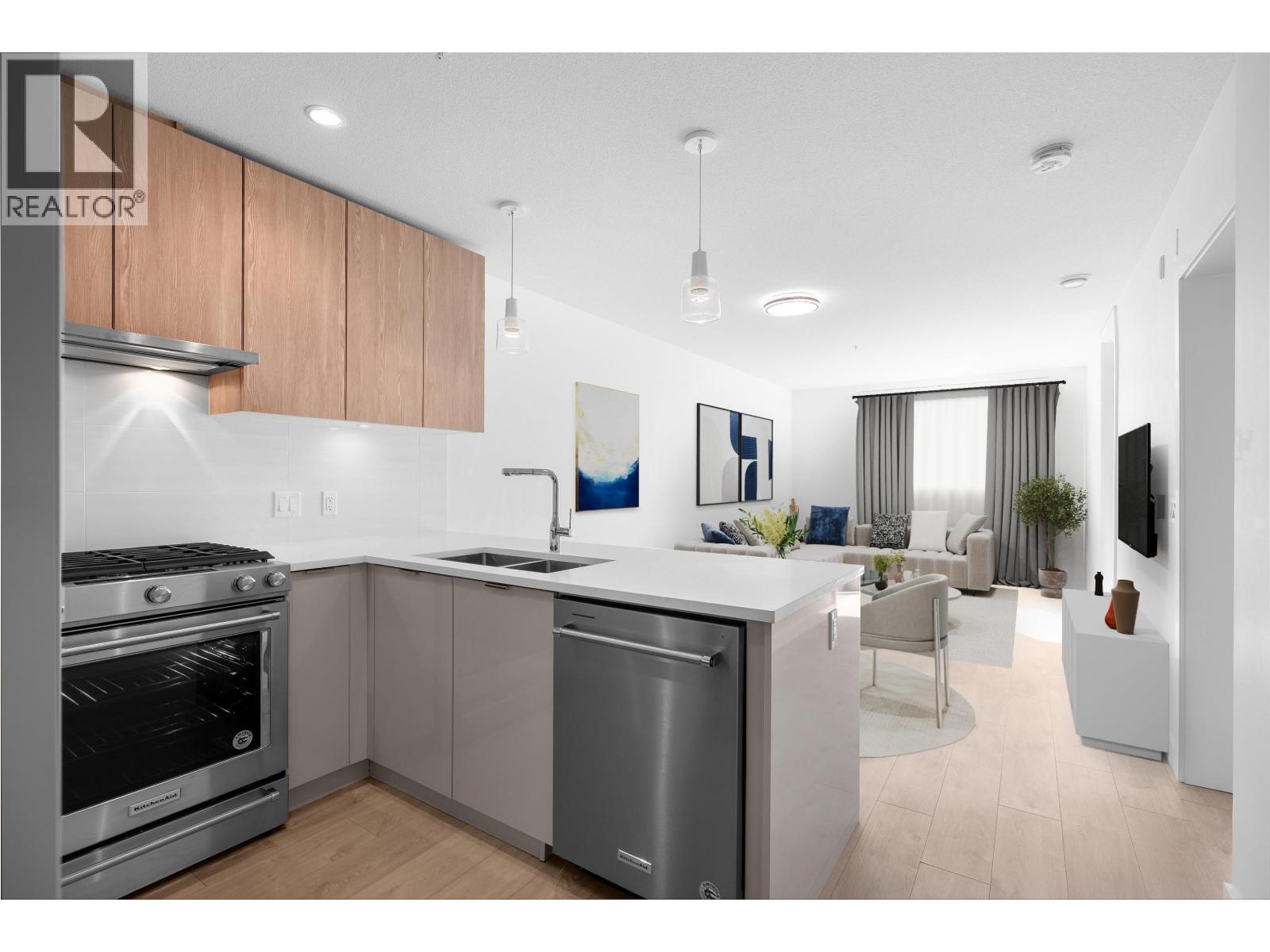 202 108 E 8th Street, North Vancouver, British Columbia  V7L 0H1 - Photo 2 - R3153364
