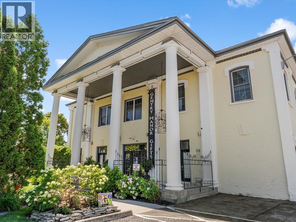 MLS# 26018969: 9 PARK STREET, Chatham, Canada