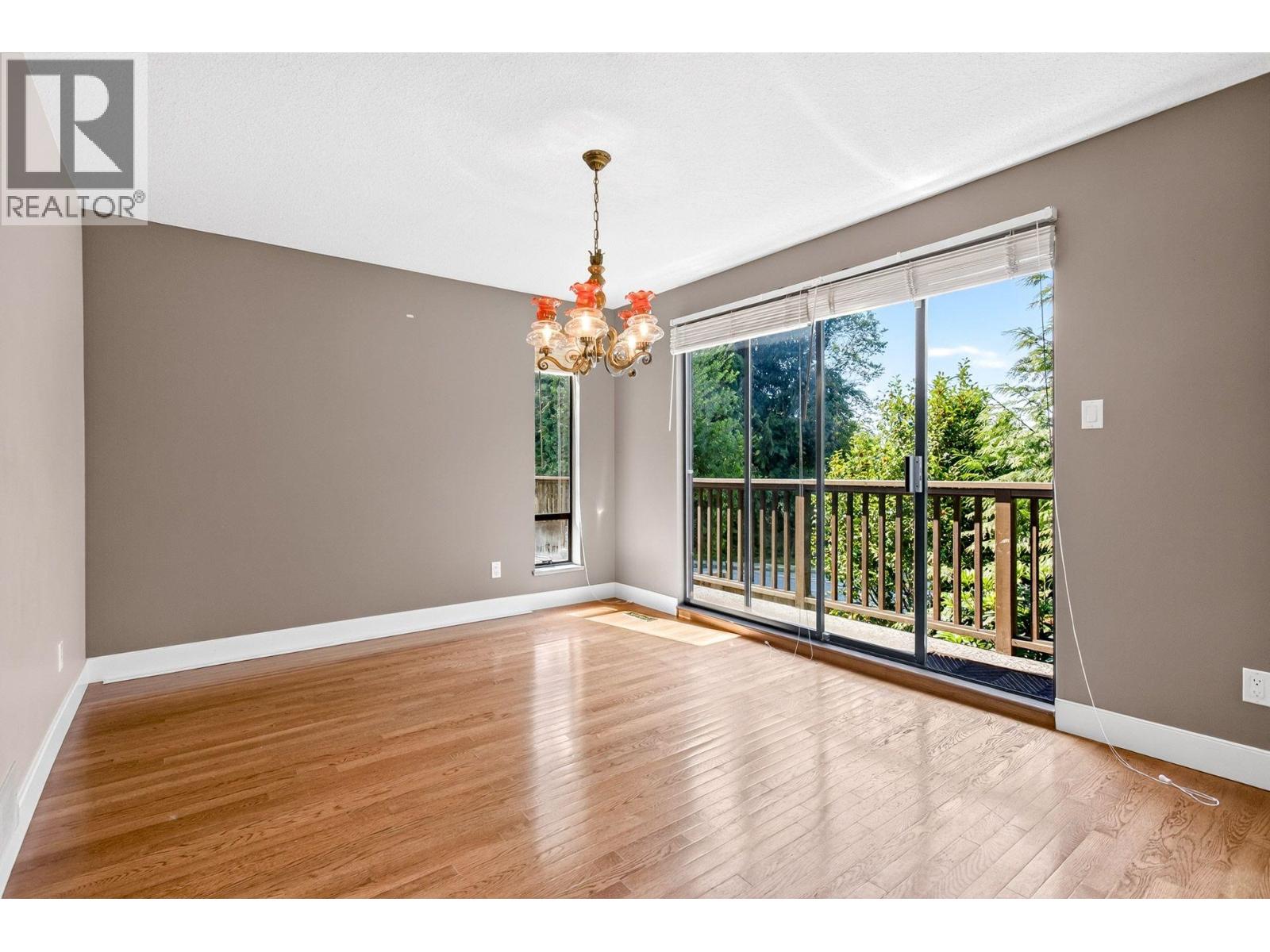 5600 Grousewoods Place, North Vancouver, British Columbia  V7R 4T4 - Photo 10 - R3153339