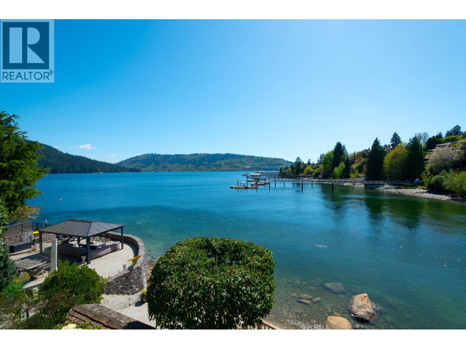 4455 Harris Place, North Vancouver, British Columbia V7G 1E9 - Photo 2 - R3153376