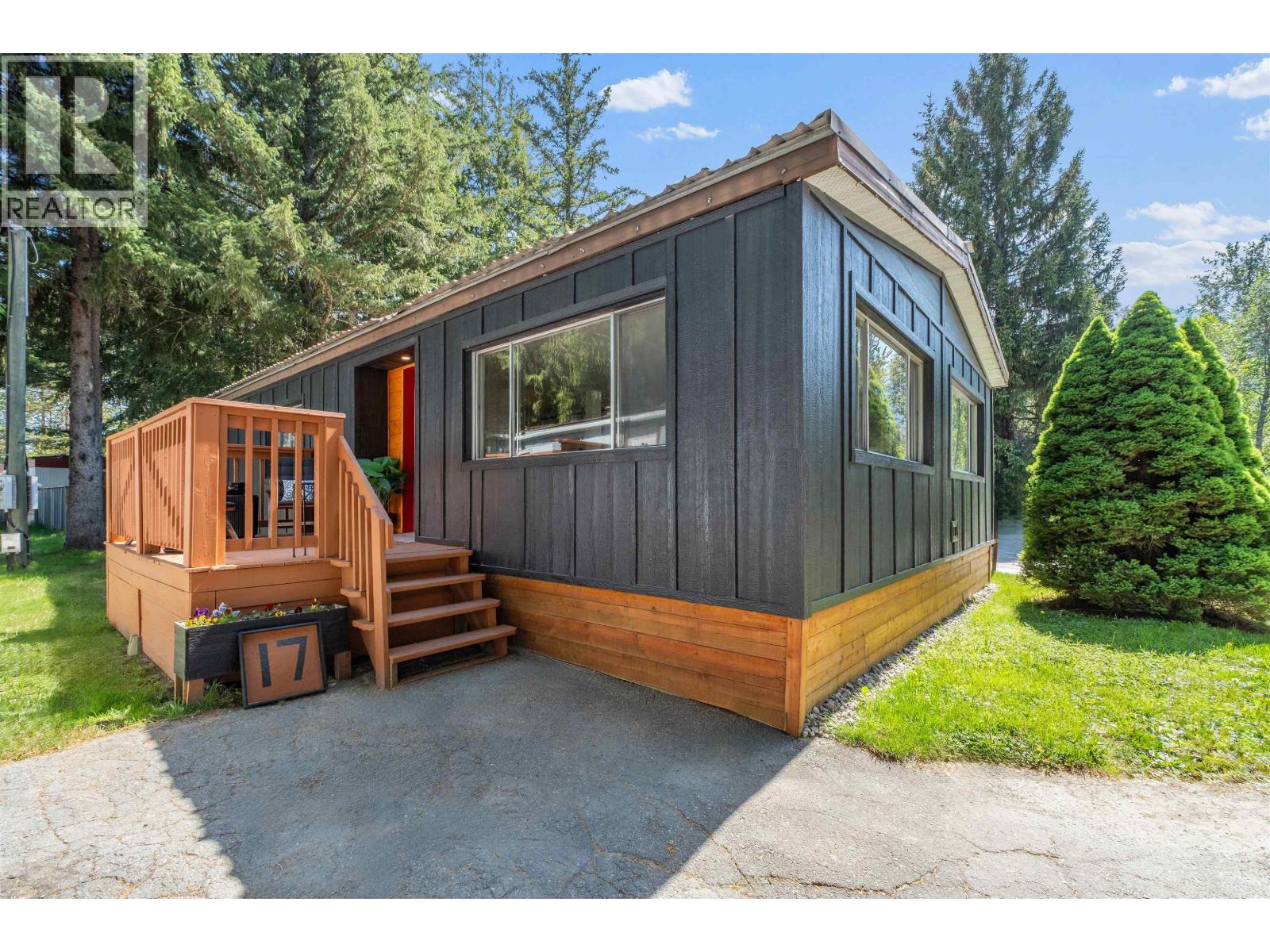 17 7370 Highway 99, Pemberton, British Columbia  V0N 2L1 - Photo 10 - R3153379