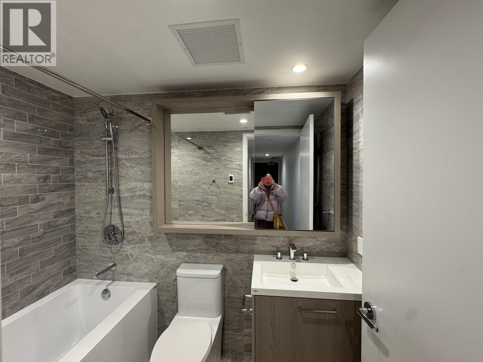 406 6608 Sussex Avenue, Burnaby, British Columbia  V5H 0M3 - Photo 14 - R3153337