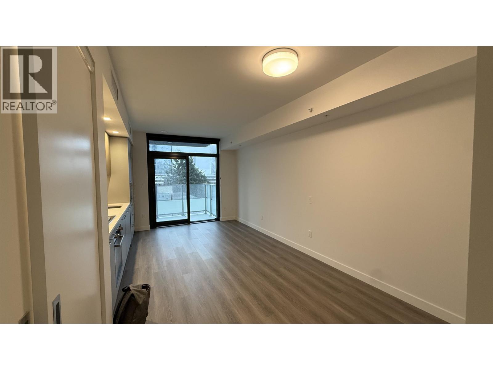 406 6608 Sussex Avenue, Burnaby, British Columbia  V5H 0M3 - Photo 5 - R3153337
