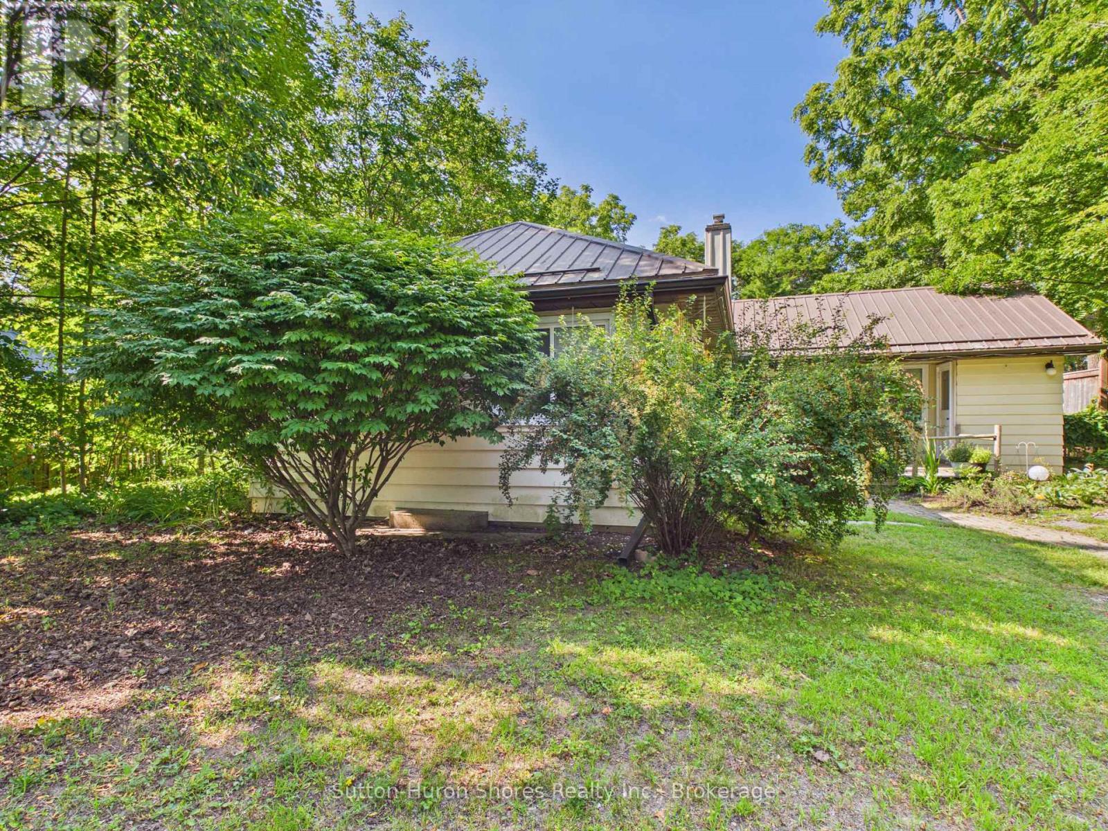 418 Elgin Street, Saugeen Shores, Ontario  N0H 2C0 - Photo 3 - X13646262