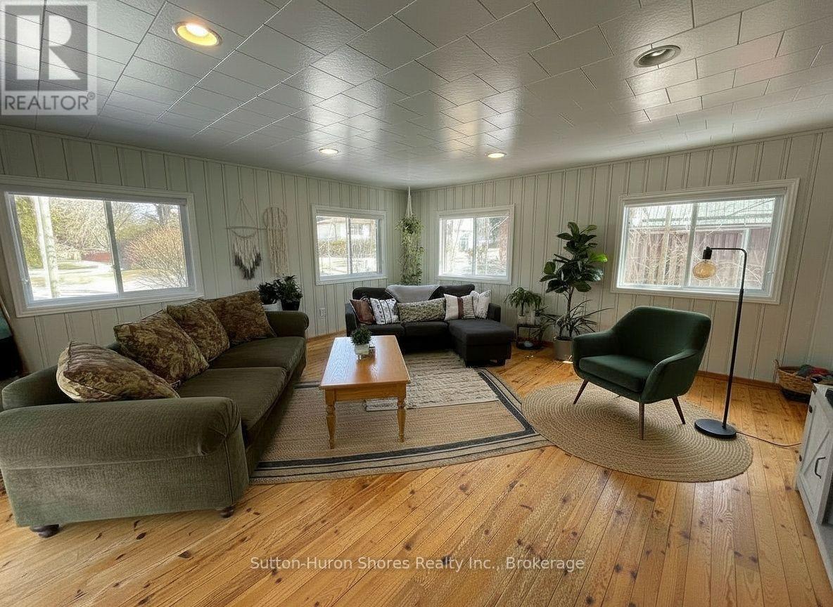 418 Elgin Street, Saugeen Shores, Ontario  N0H 2C0 - Photo 4 - X13646262