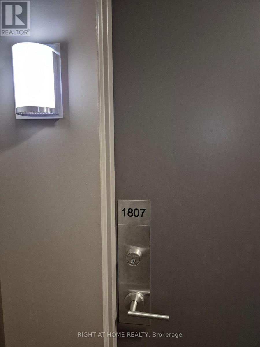 1807 - 90 STADIUM ROAD, Toronto, Ontario