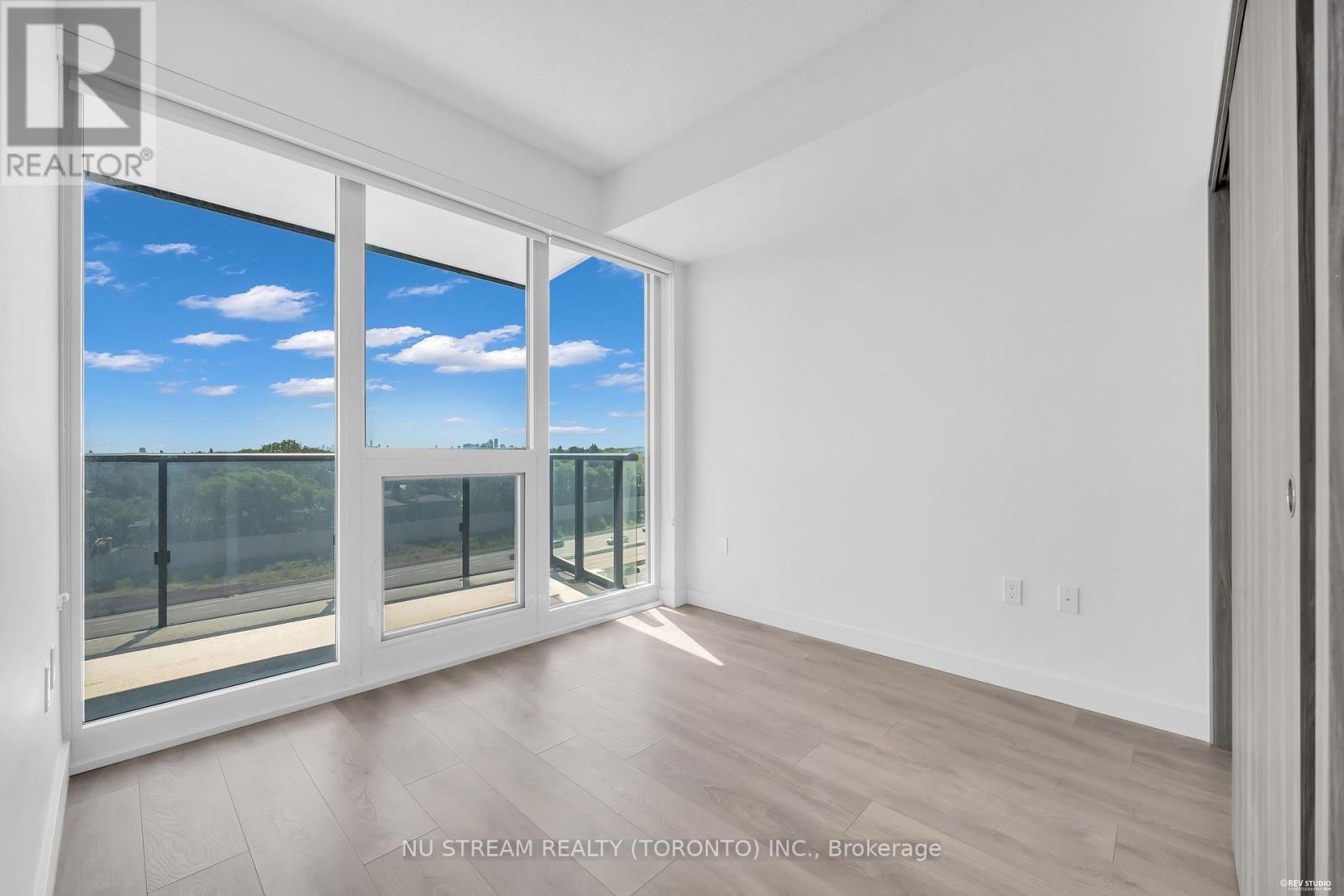 1105 - 95 Mcmahon Drive, Toronto, Ontario  M2K 0H2 - Photo 16 - C13646278