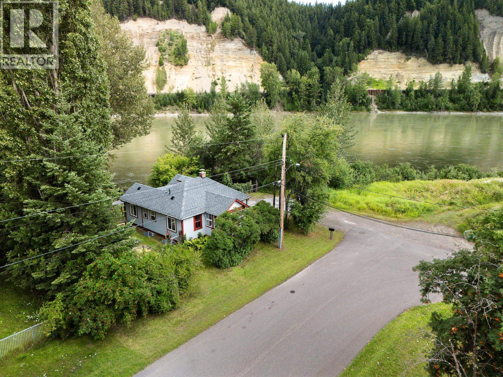 2688 Inlander Street, Prince George, British Columbia  V2L 1J9 - Photo 1 - R3153088