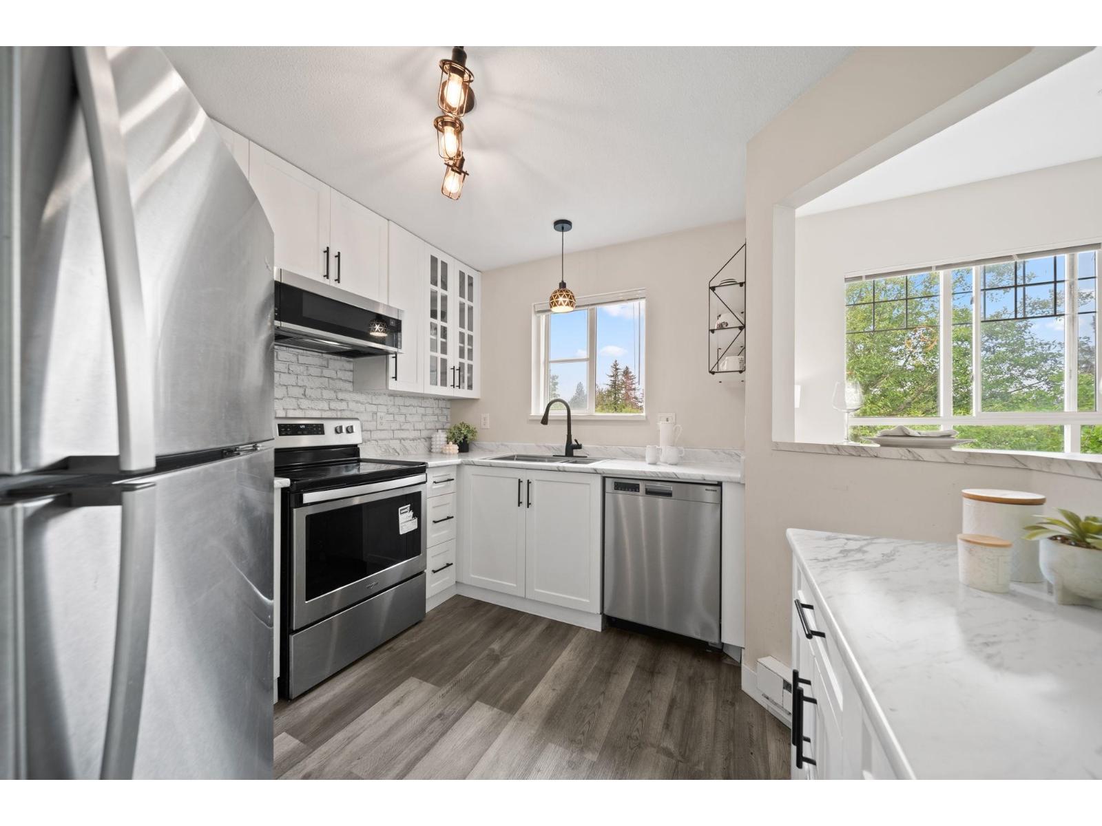 404 10186 155 Street, Surrey, British Columbia  V3R 0R6 - Photo 12 - R3153401