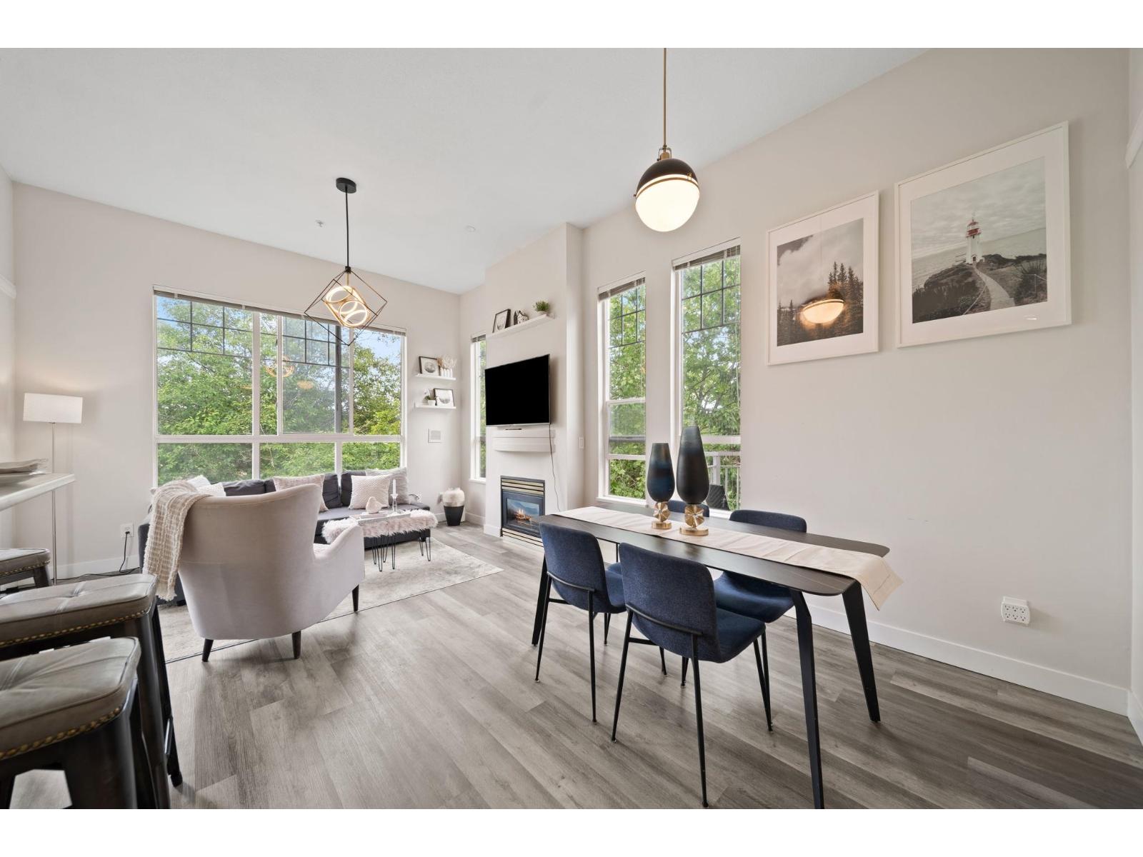 404 10186 155 Street, Surrey, British Columbia  V3R 0R6 - Photo 4 - R3153401