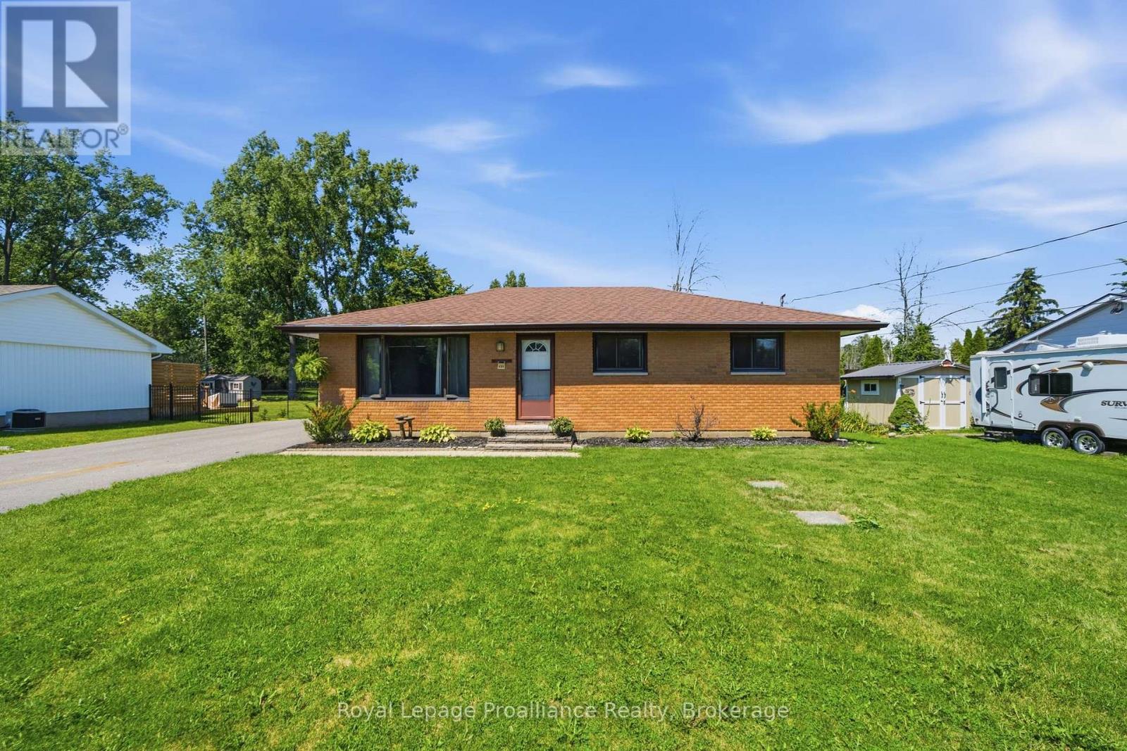 499 Meyers Creek Road, Quinte West, Ontario  K8V 0P4 - Photo 2 - X13646254